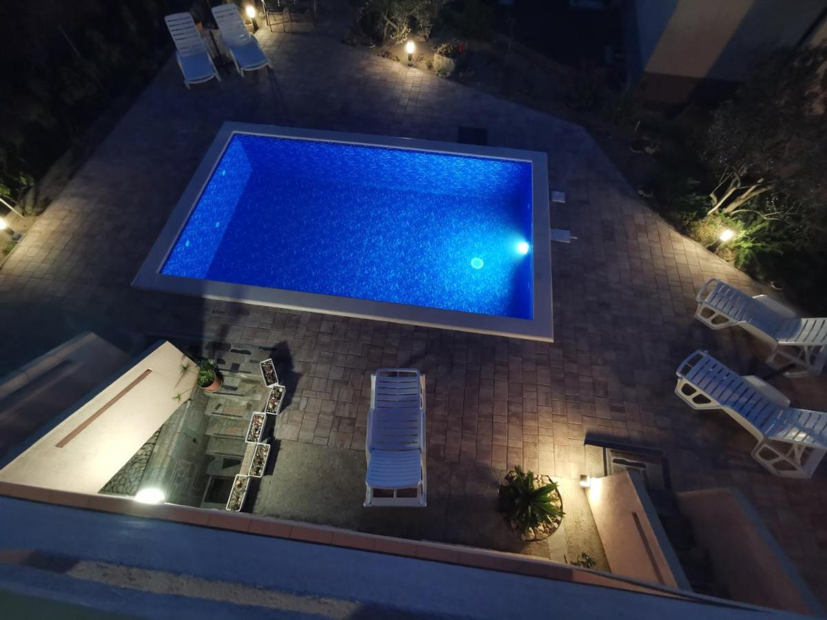 Apartments With A Swimming Pool Punat, Krk - 5378 Extérieur photo