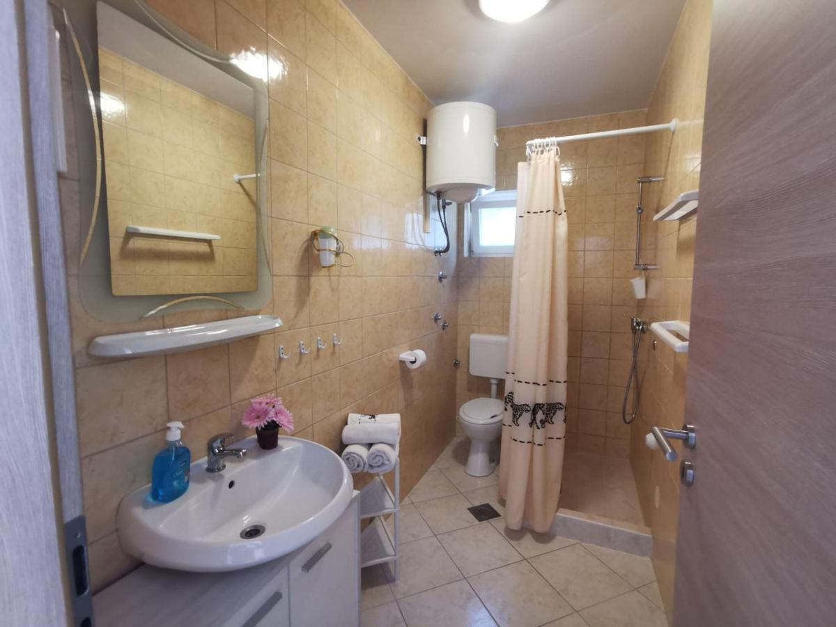Apartments With A Swimming Pool Punat, Krk - 5378 Extérieur photo
