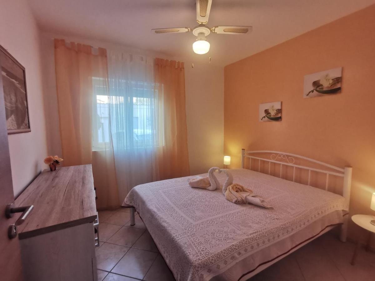 Apartments With A Swimming Pool Punat, Krk - 5378 Extérieur photo